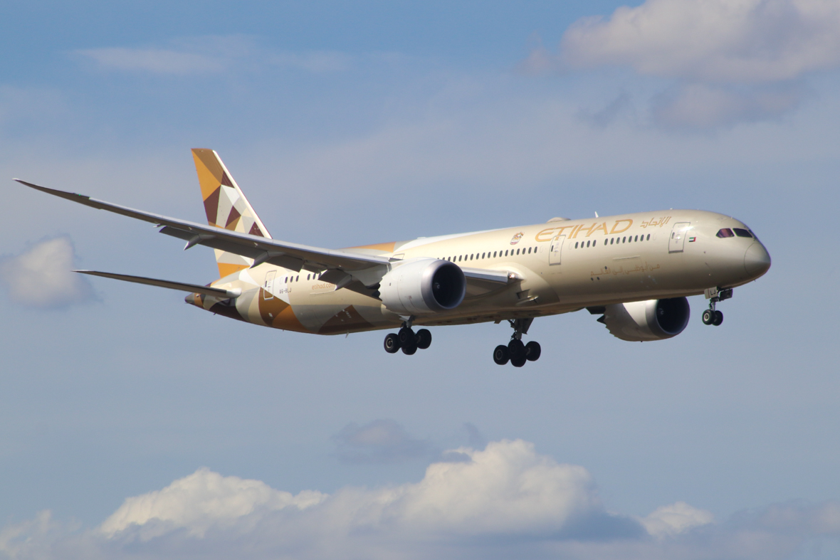 A6-BLJ // Boeing 787-9 Dreamliner (2 Jahre alt) // Etihad Airways // EY7 aus Abu Dhabi